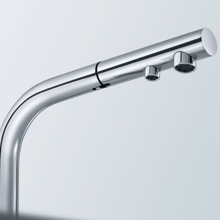 Sleek modern stainless steel kitchen faucet with pull-down sprayer for filtered water and easy hydration. Stylish design ideal for contemporary kitchens and water filtration systems.